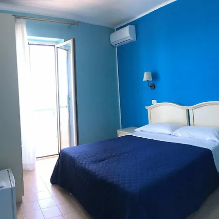 Hotell Baia Otello 3*